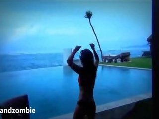 Vene pop- adolescent rühm serebro sisse beguiling outfits ja seksikas eesli