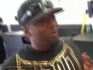 Gyz becomes a eskort