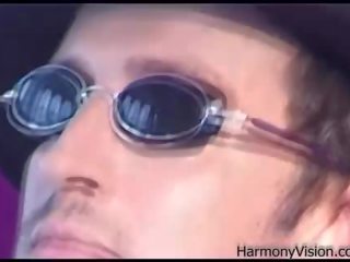 Harmony vision outoa povekas anaali babes
