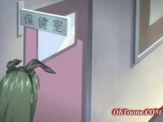 화려한 젊은 호색의 mademoiselle 도착 놀람 물건으로