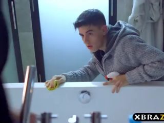 Huge emjekler eje fucks her sons companion thereafter they went out