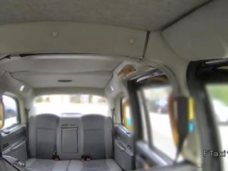 Brunet turist sucks in london fake taxi