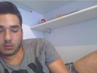 Italiane str8 djalosh me shumë i madh ass,tight vrimë