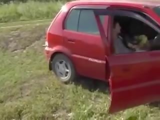 Pleasant teengirl fucks õues