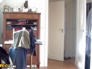 Grand gf 在 兔子 服裝 性交 硬 上 床