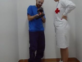 Şepagat uýasy doing first aid on pecker