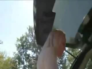 Přítelkyně sát kundičky v obuv svůdný