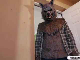 Mỏng gà con kharlie đá được fucked lược từ phía sau như một superhero