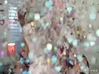 Sluts spin the botol