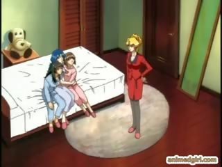 Rroba banje hentai cutie merr dorëshkathët dhe thau të saj wetpussy