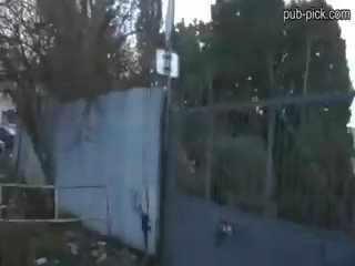 Bjonde bombë fucked në petting shumë