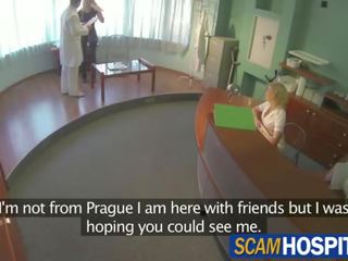 Sedusive blondinke turist punca dobi zajebal s na medic v na examining tablerk 02