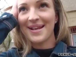 Owadan çehiýaly young lady melanie twat rammed in exchange for pul