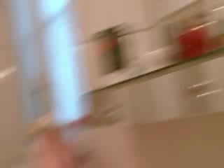 Good irden owadan cookie in the bath