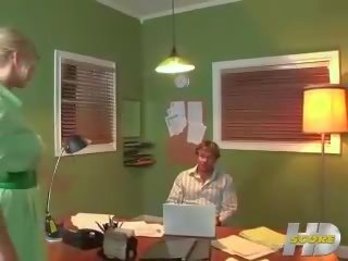Enchantress škubání pryč johnson s vysoký podpatky