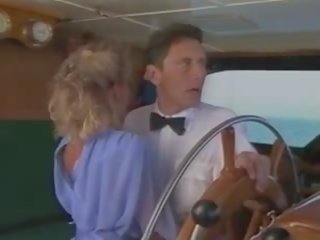 Candy evans and john leslie on a gämi.