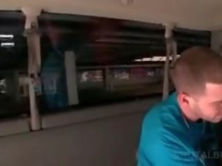 Adoleshent dealing me masiv putz në the i rritur film autobuz