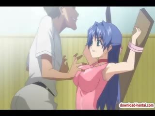 Pievilcīgas hentai cepums izpaužas super gangbanged