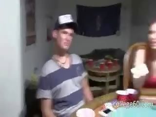 Young schoolmates sikiş on poker night