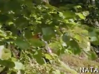 Adolescent liko sa upang maging a nakakaakit babaeng lobo pagdadaliri twat tough
