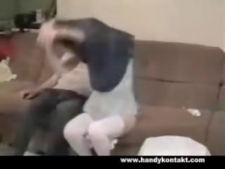Aficionado morena toqueteando él en la labios y consigue coño follada