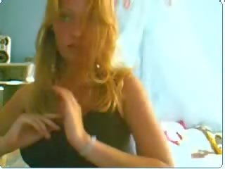 Young teenager flashes her tanlined susu on cam mov