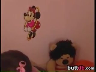 Giovanissima mademoiselle prende suo stretta culo teso