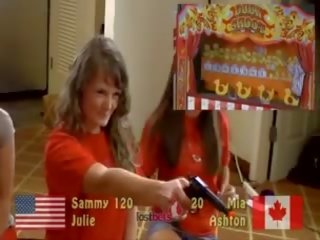 Strip dacunt americans vs canadians