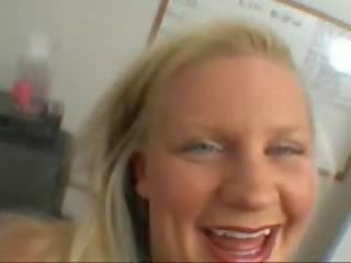 Big tit young lady blows a putz