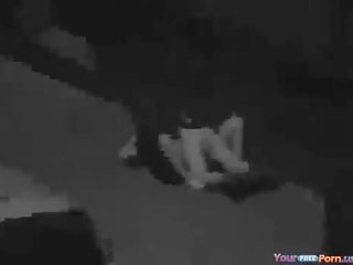 Coppia scopata su il strada a notte