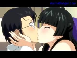 Neitsi adolescent saamine lakkus perses sisse doggy creampie