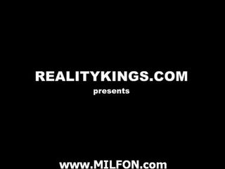 Terrific inviting milf scopata da lussurioso grande pene predatore 18