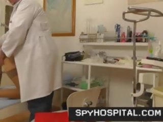 승마 추출물과 st 치료 학자 하지 숨겨진 카메라