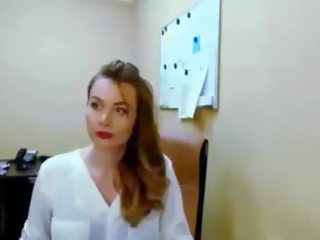 Fiona di pekerjaan