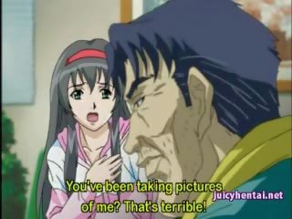 Anime brune merr shpim i vështirë