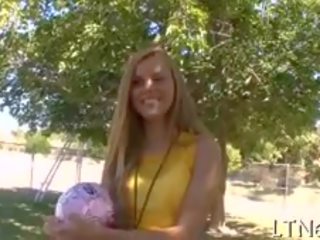 Exciting Blowjob And Pleasuring Tugjob With Chick