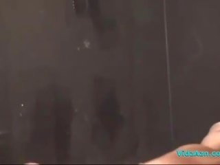 2 aasia tüdrukud sisse torn teksased andmine blowjobs jaoks 2 kaaslaste istung kuni nende nägu lakkus edasi a mattress