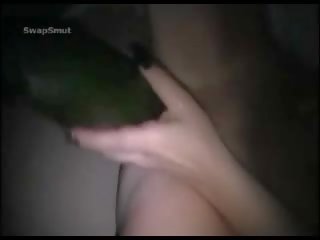 Owadanja brunet gags on her boyfriendâs pecker clip