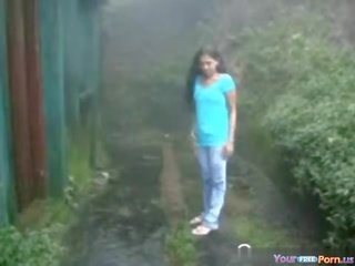 Pleasant ýaşlar fucks her bf in the ýagyş