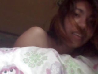 Ýaşlar filipina showing her small emjekler on skype