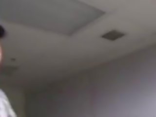 Noor tüdrukud täiskasvanud klamber edasi pokker öö