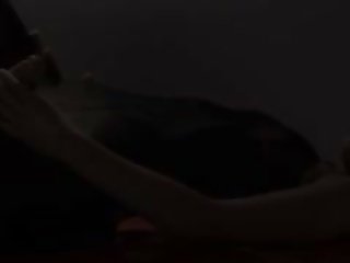 Magnificent princezna v punčocháče pose