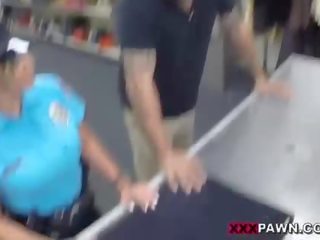 I stavke da velika ritka policija officers muca