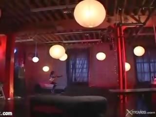 诱人 褐发女郎 同 大 奶 得到 性交 内