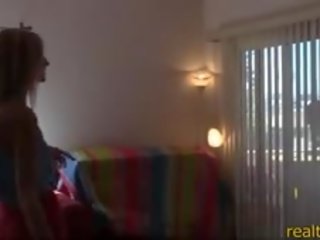 Uzyn ýaşlar realtor pleasing her künti client with her holes