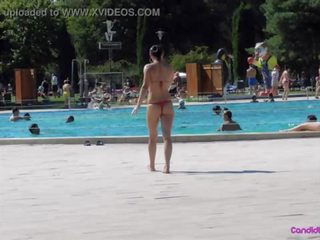 Pläž ýalaňaja seredýän superb bikini girls eşiksiz wicked weasel