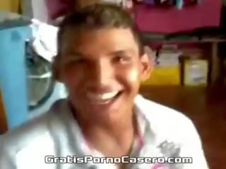啦 prima y su primer vid casero | 阙 buenos angulos graba 埃尔 amigo