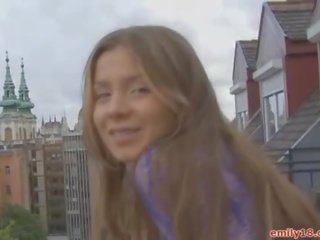 Růžový krajka kalhotky jsou okouzlující