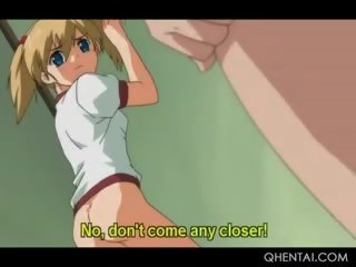 E ndyrë vëlla qirje të saj pak motër në një hentai shfaqje