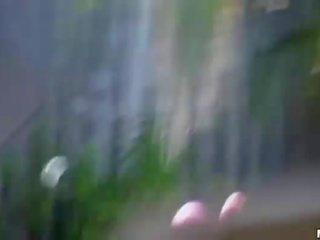굉장한 사진 모델 도착 그녀의 입 정액 채우는